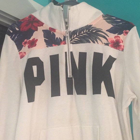 VS PINK QUARTER ZIP - Picture 2 of 3